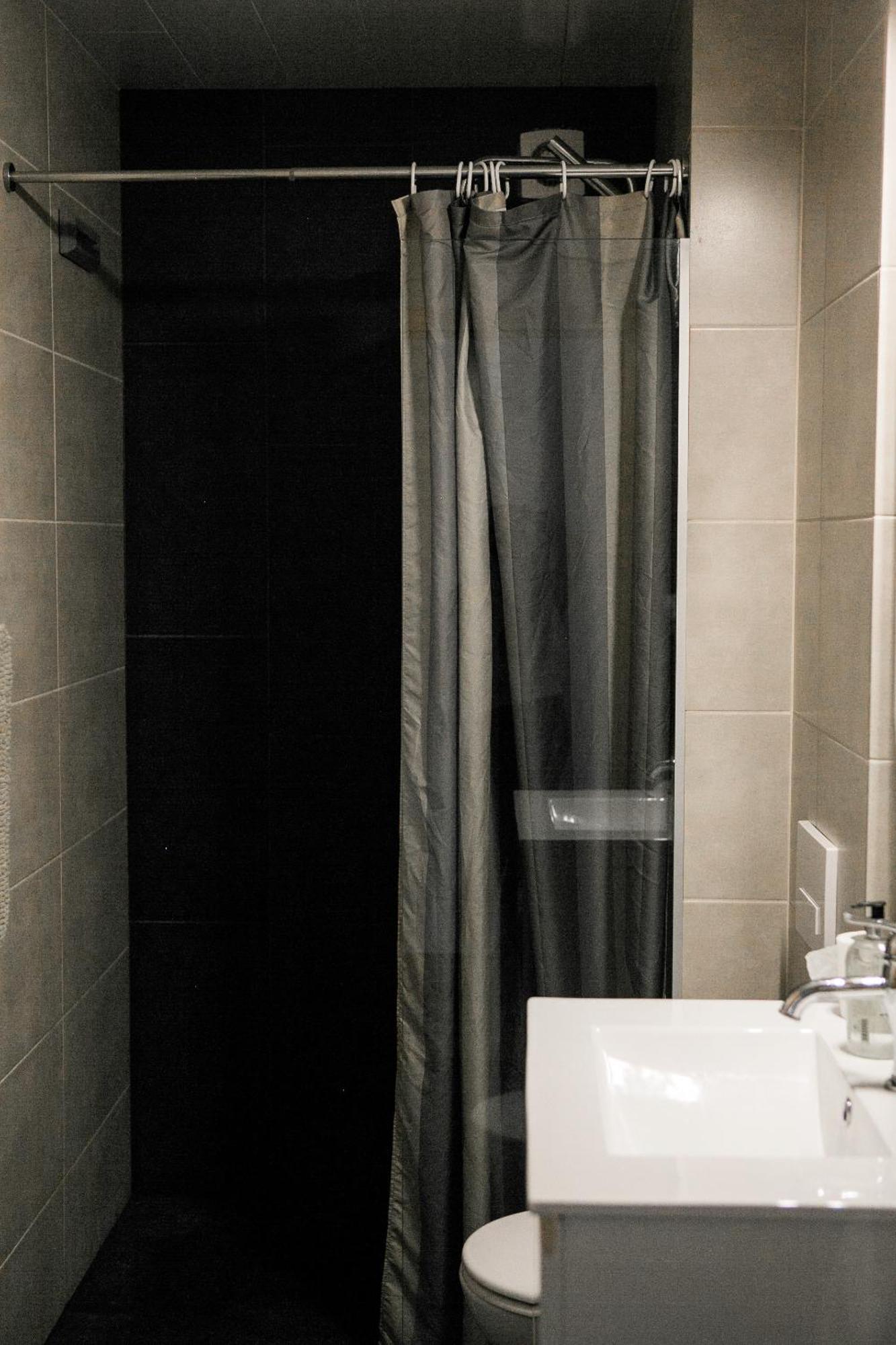 Guesthouse Lyngholt Þórshöfn Bagian luar foto