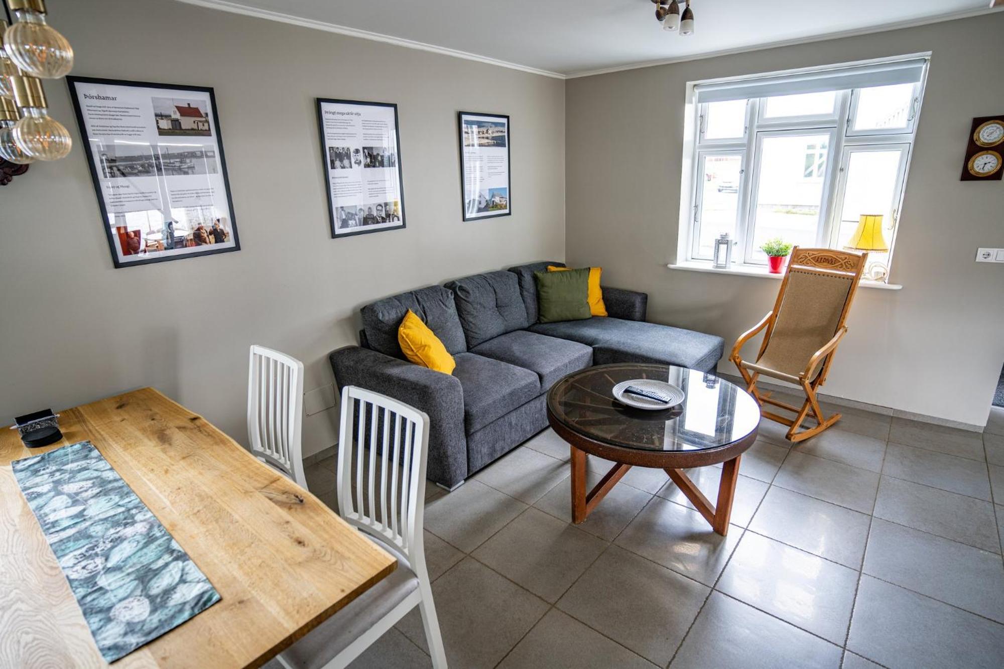 Guesthouse Lyngholt Þórshöfn Bagian luar foto