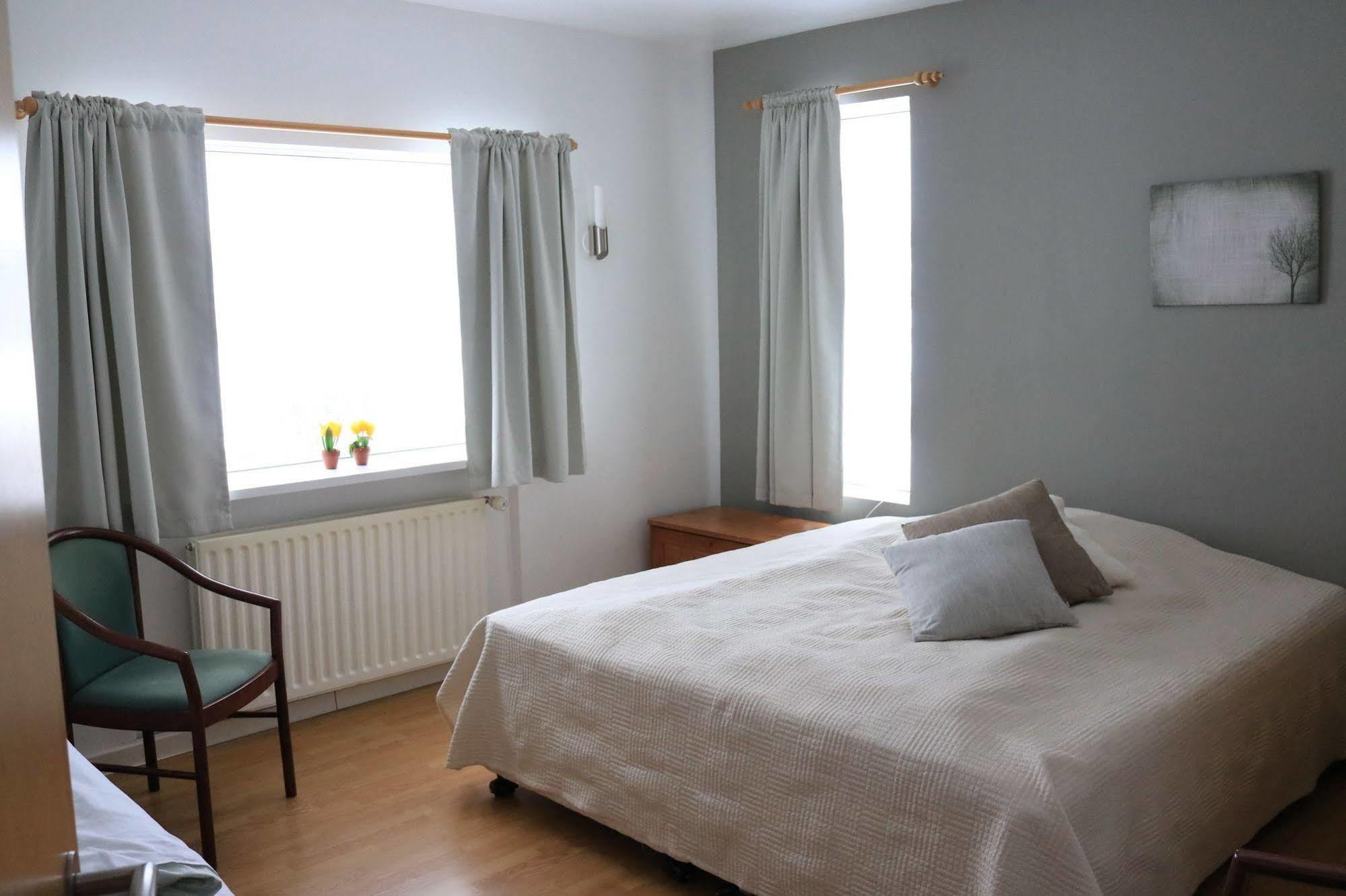 Guesthouse Lyngholt Þórshöfn Bagian luar foto